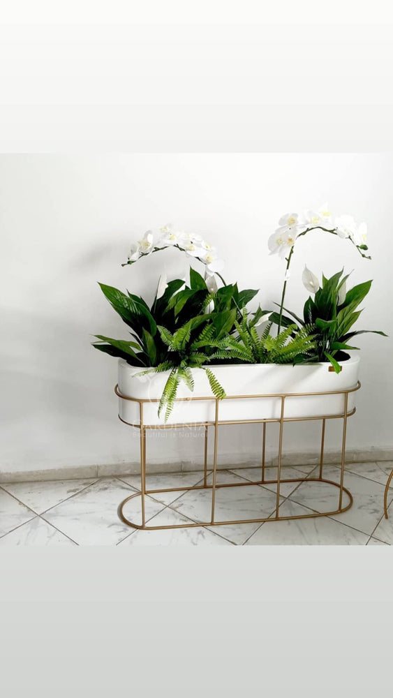 Pot Ovale Scandinave Avec Composition Artificielle D'orchidées Fougère Et Spathiphyllum